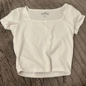 white hollister crop top